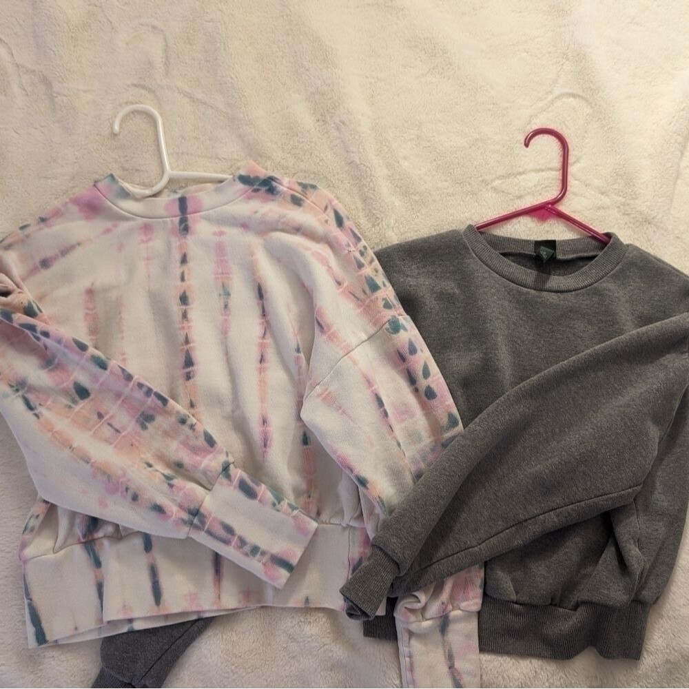 Bundle two cropped Sweatshirts